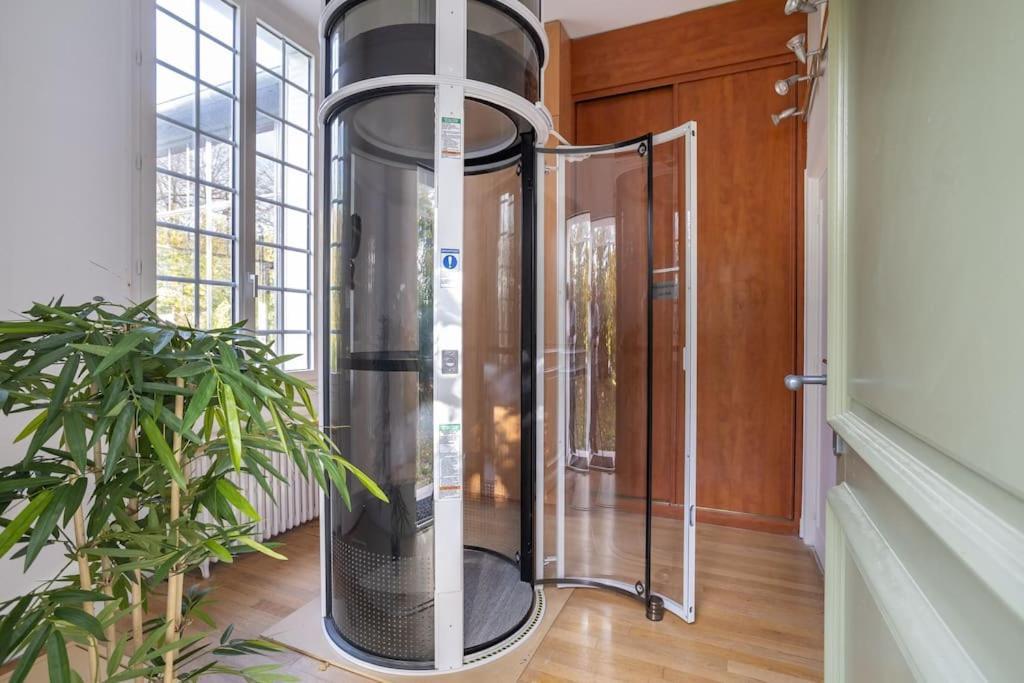 Appartement De 100M2 Dans Un Parc A 20 Mn Du Centre De Paris Garches Zewnętrze zdjęcie