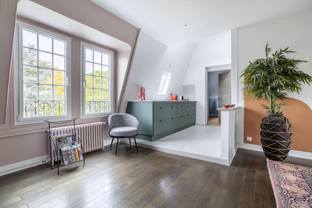 Appartement De 100M2 Dans Un Parc A 20 Mn Du Centre De Paris Garches Zewnętrze zdjęcie