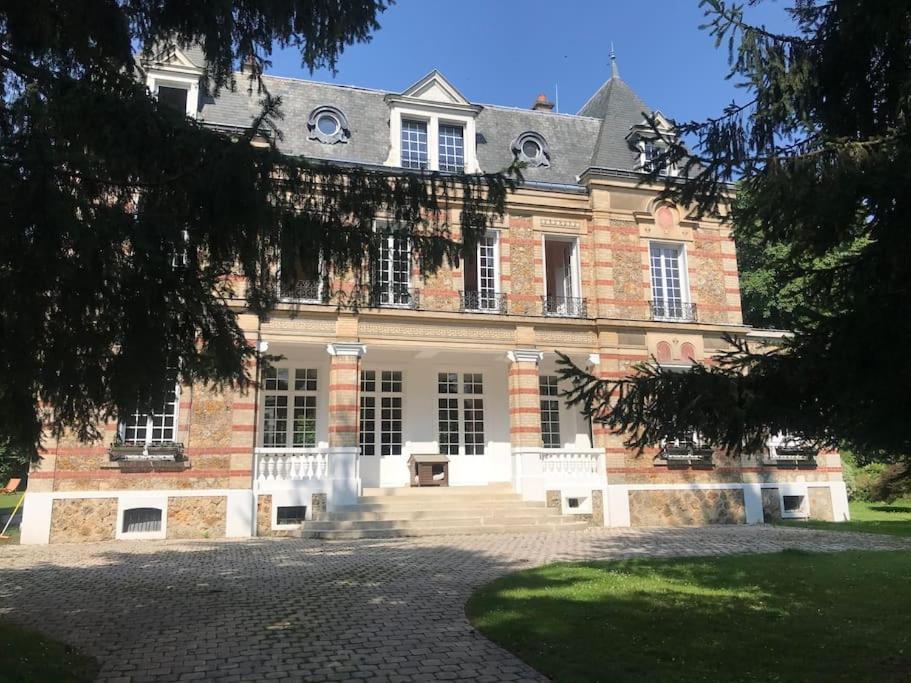 Appartement De 100M2 Dans Un Parc A 20 Mn Du Centre De Paris Garches Zewnętrze zdjęcie