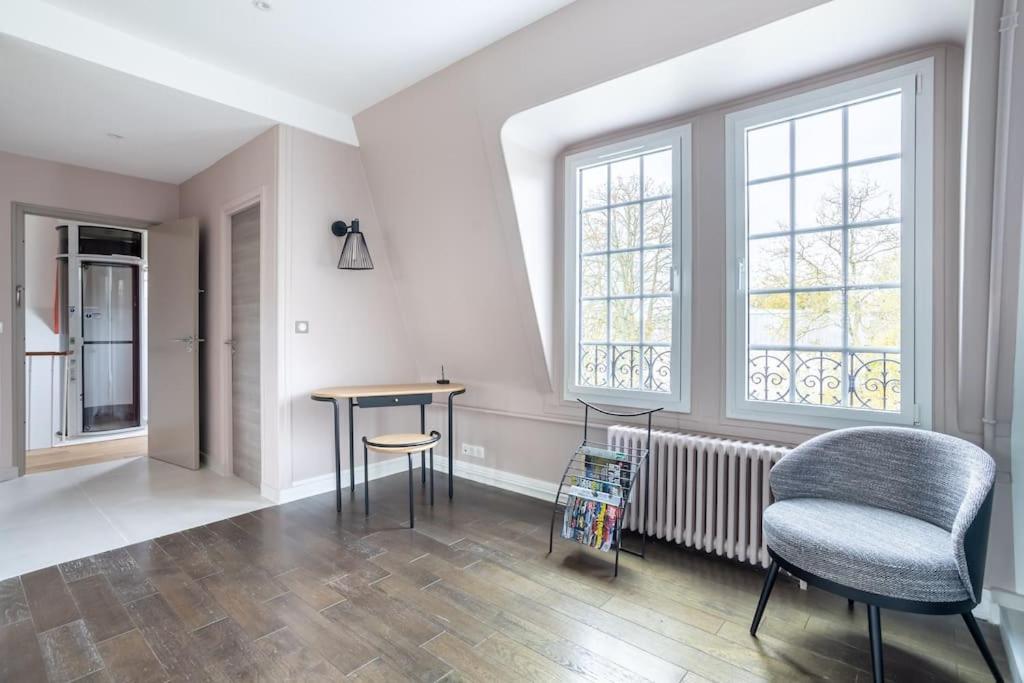 Appartement De 100M2 Dans Un Parc A 20 Mn Du Centre De Paris Garches Zewnętrze zdjęcie