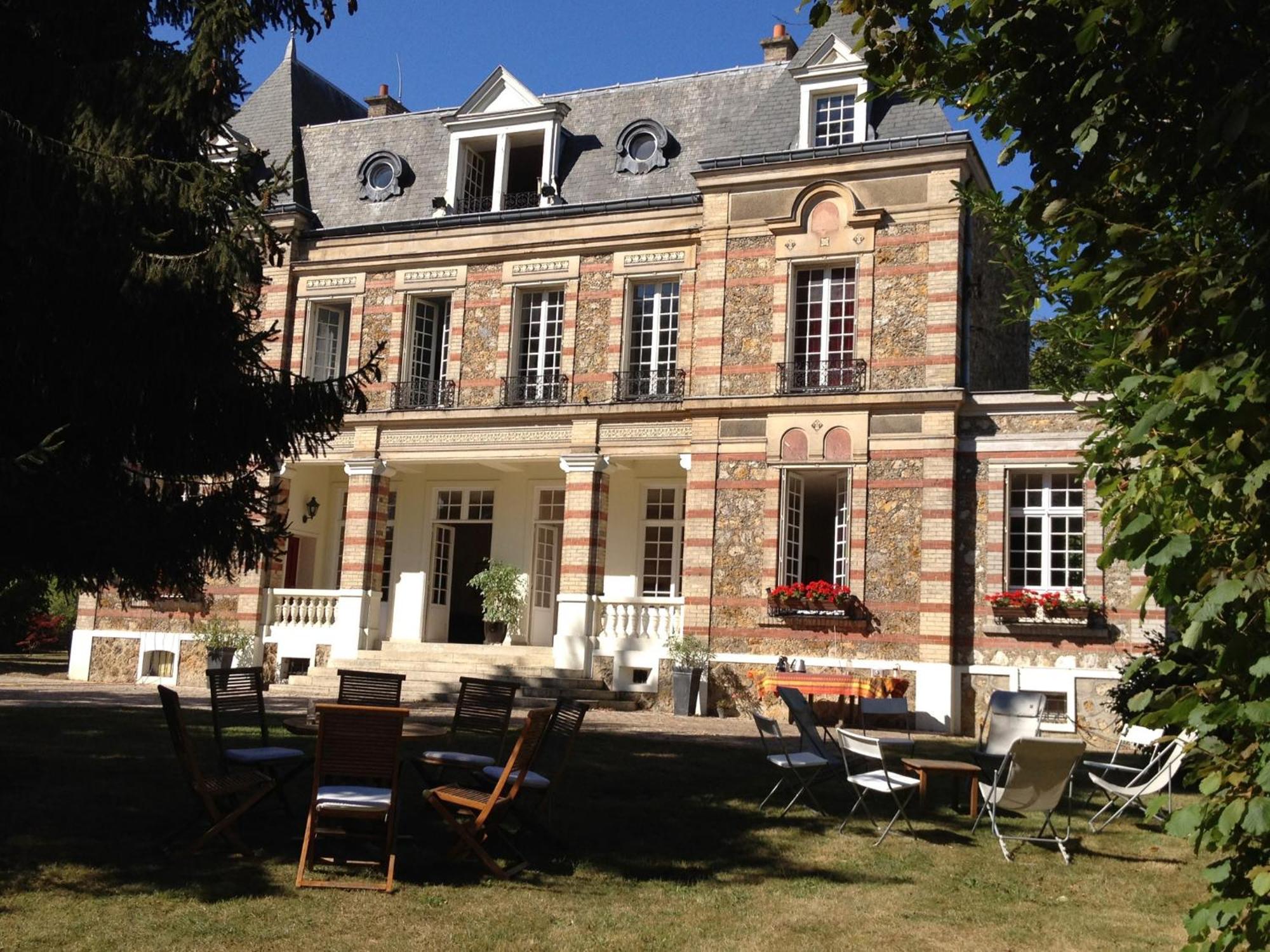 Appartement De 100M2 Dans Un Parc A 20 Mn Du Centre De Paris Garches Zewnętrze zdjęcie
